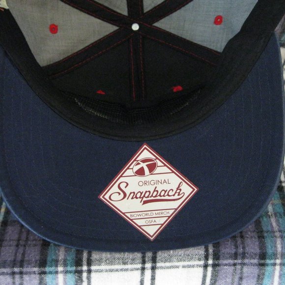 DC Comics shiny red, gold emblem Wonder Women cap. One size fits most. - Picture 6 of 10